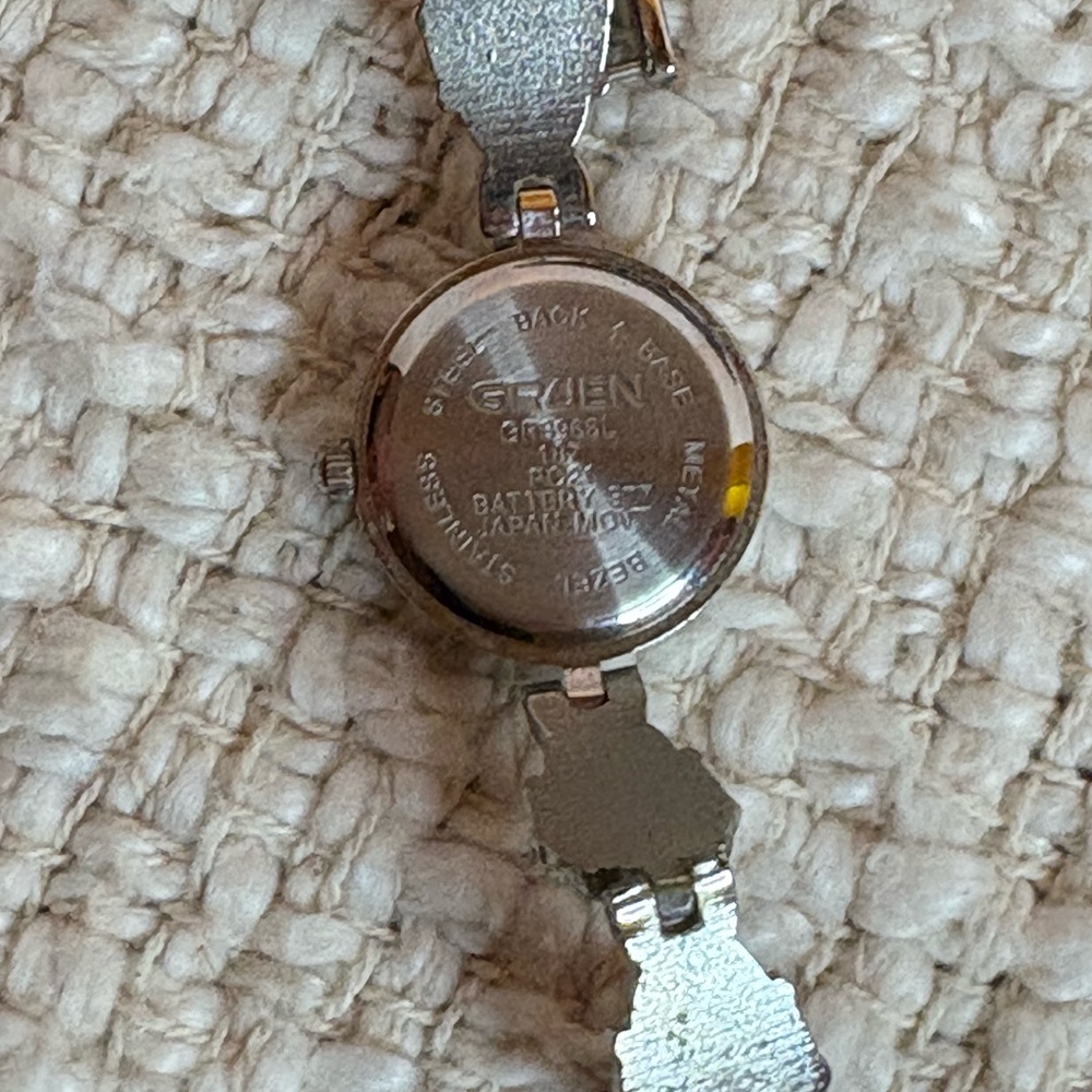 Gruen Red and Gold Enamel Lady Bug Watch Bracelet - Picture 13 of 14